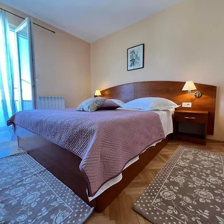 Apartment Haus Zdenka Rab Town