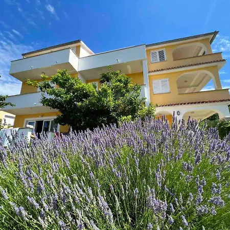 Haus Zdenka Apartman *