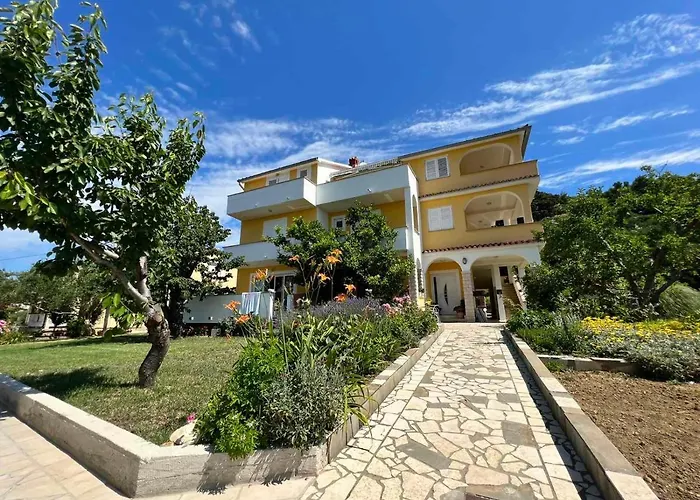 Haus Zdenka 公寓