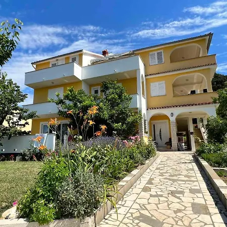 Haus Zdenka Apartament Rab Town