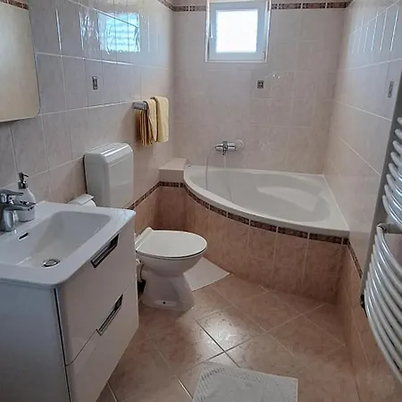 Haus Zdenka Apartament Rab Town