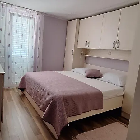 Haus Zdenka Apartament Rab Town