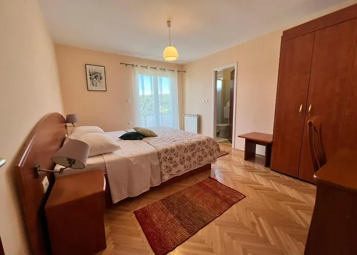 Haus Zdenka * Rab Town