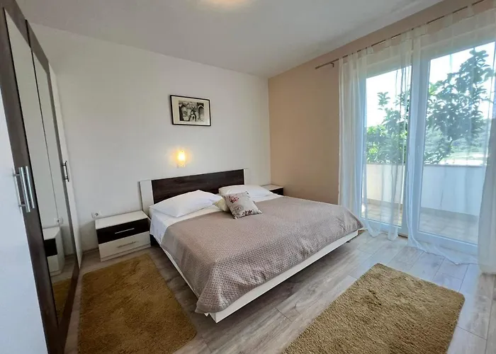Apartament Haus Zdenka Rab Town